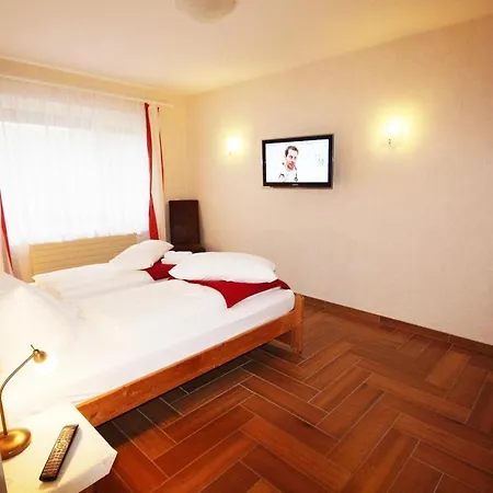 Haus Am Kurpark 7 Апартаменты *