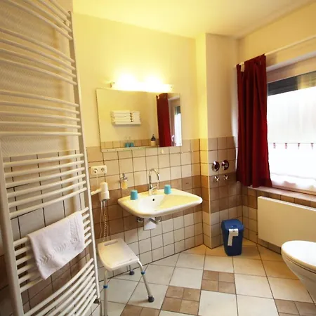 Апартаменты Haus Am Kurpark 7 *
