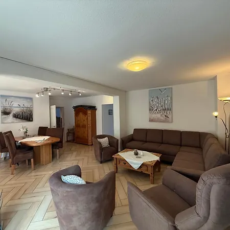 Haus Am Kurpark 7 *